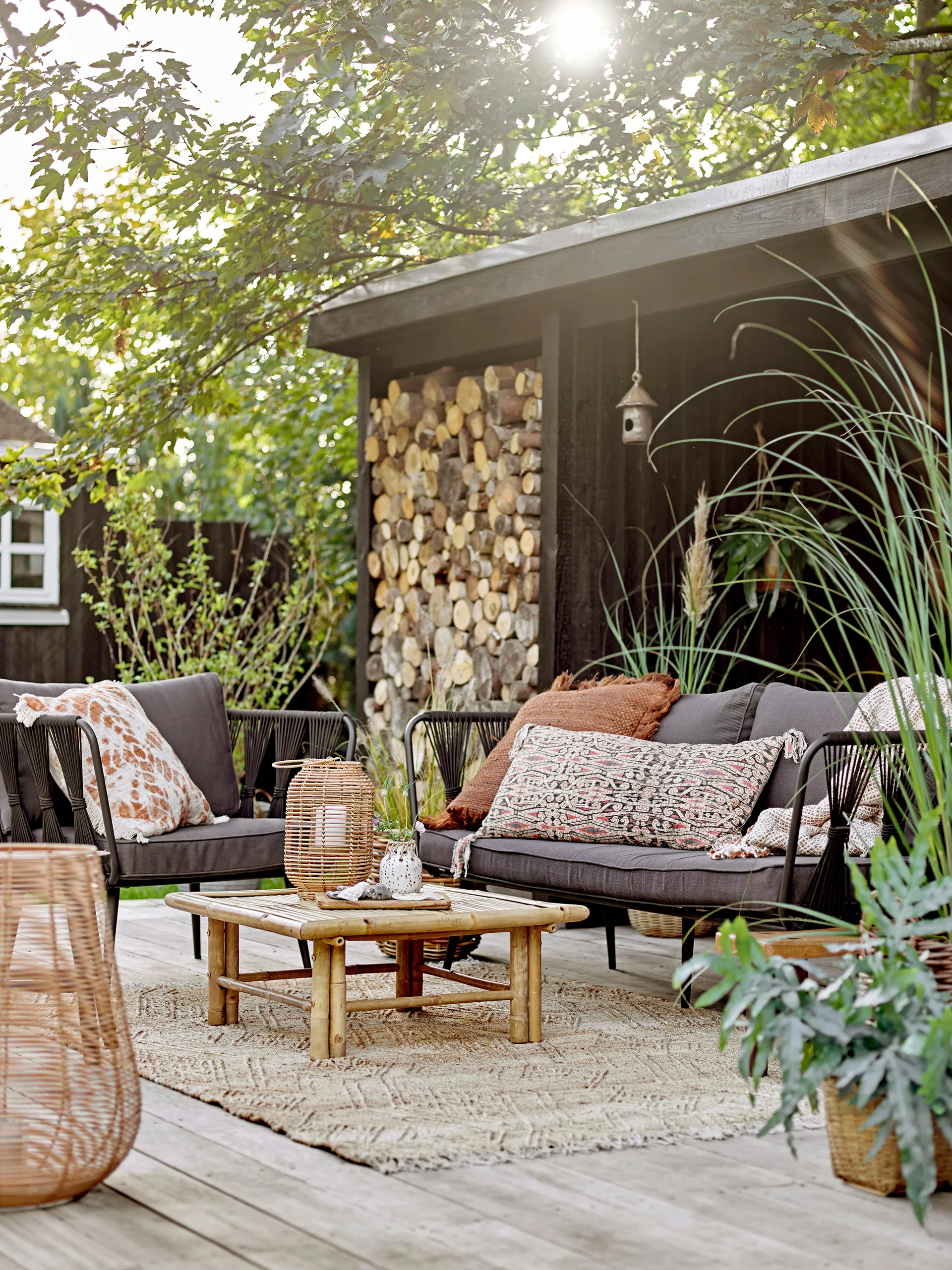 Pavone lounge 椅子, 黑色 Bloomingville