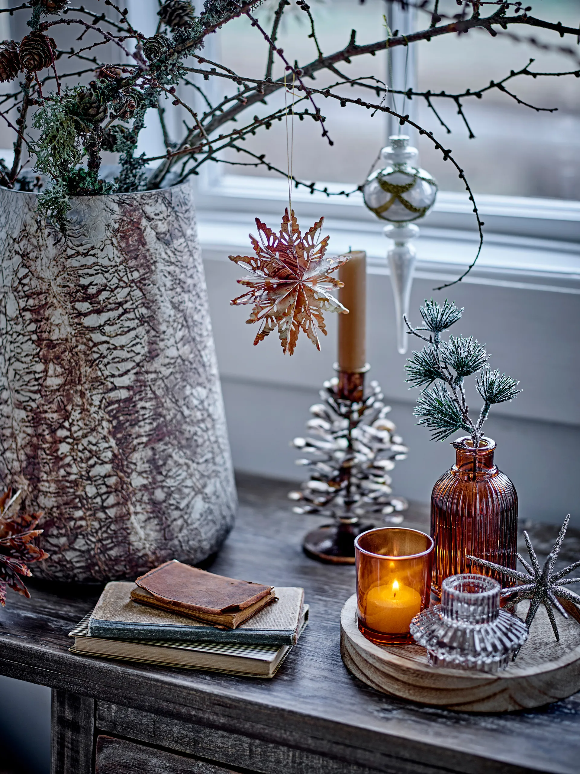 Sanga round 托盘 with decorative objects 6件, 金色 Bloomingville