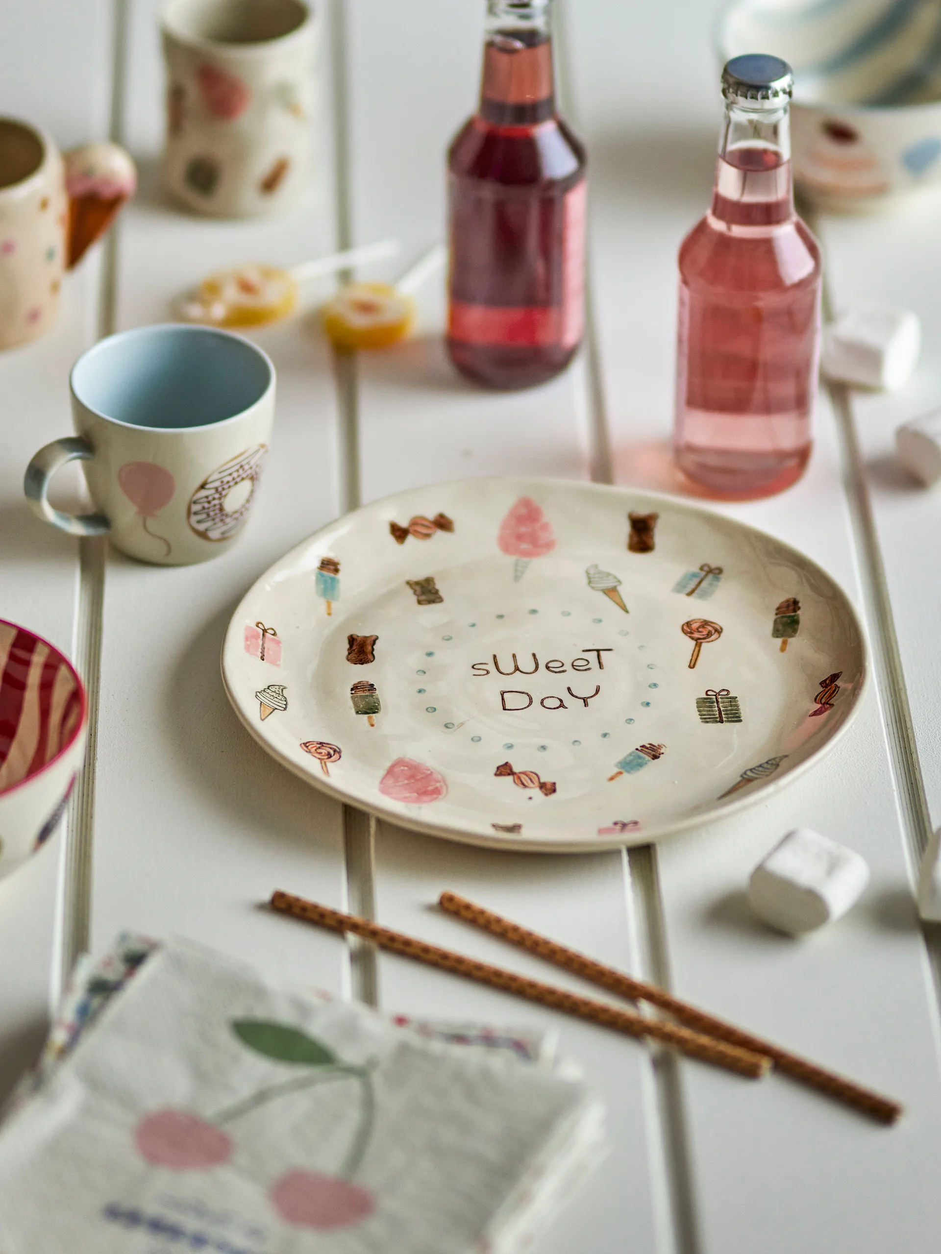 Sweets 陶瓷餐盘直径24厘米, 自然色 Bloomingville