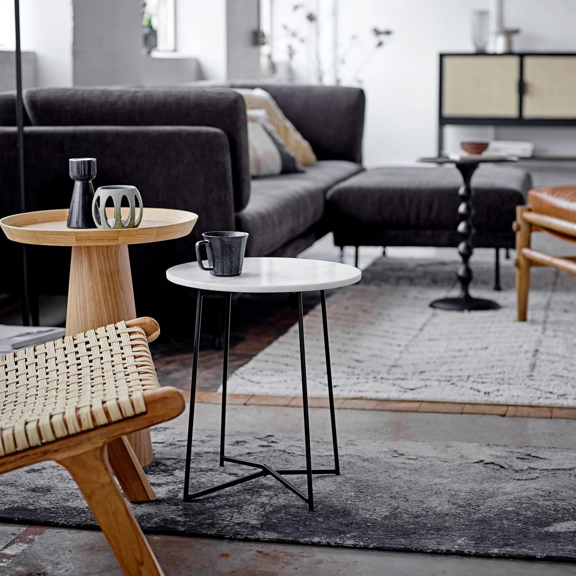 Yoko 马克杯 32 cl 四件套装, 黑色 Bloomingville