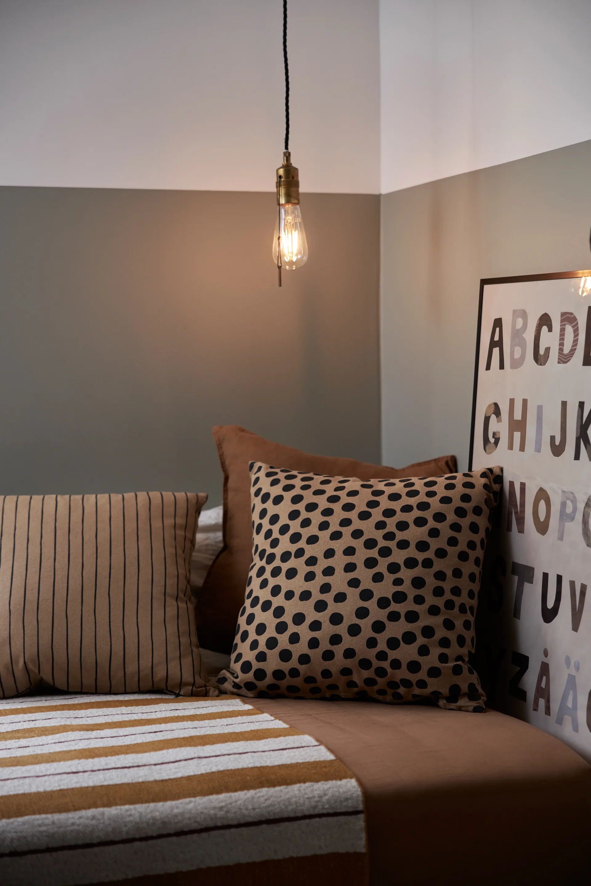 Sabina 靠枕套 45x45 cm, 浅棕色 Boel & Jan