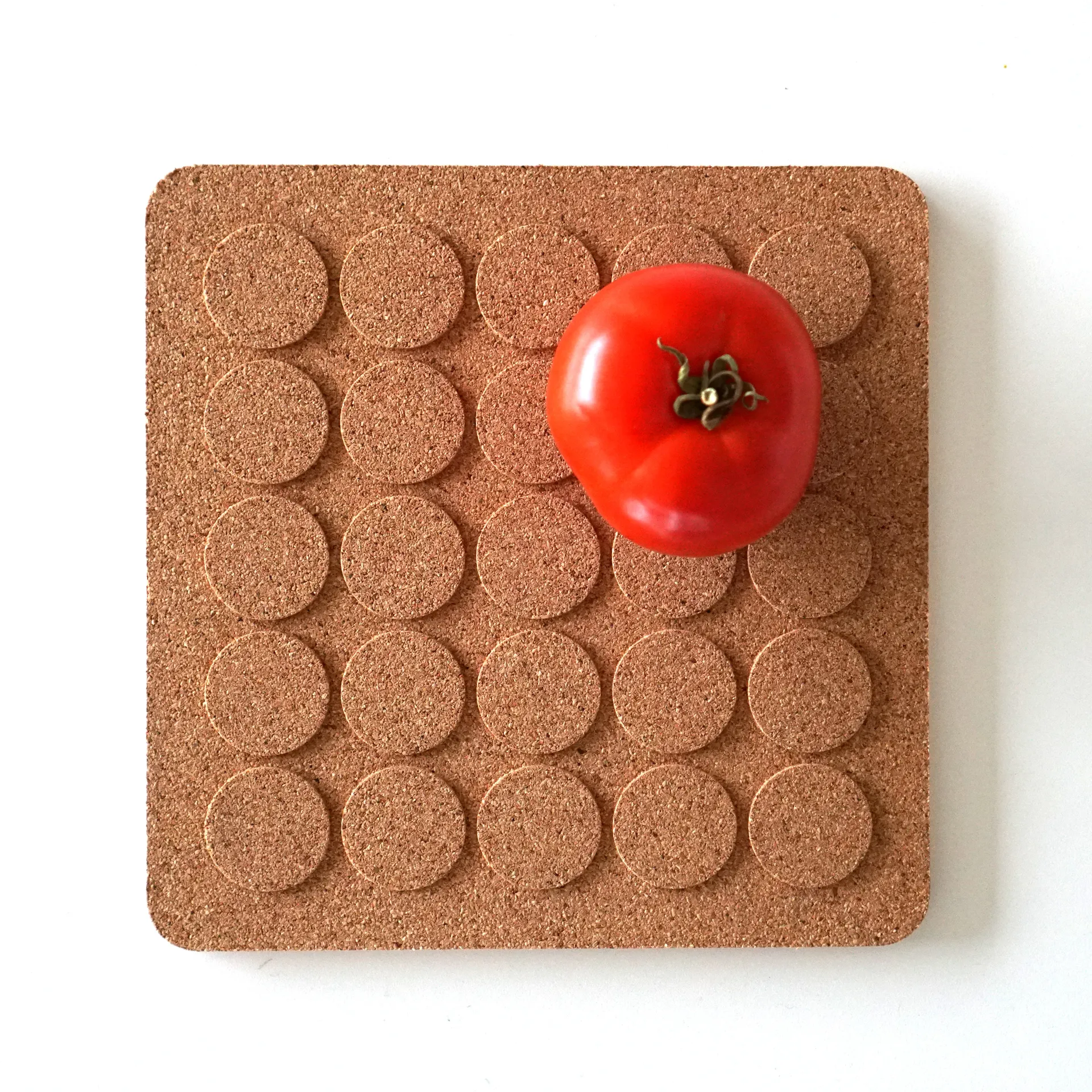 Dots 方形锅垫 20x20cm, 棕色 Born In Sweden
