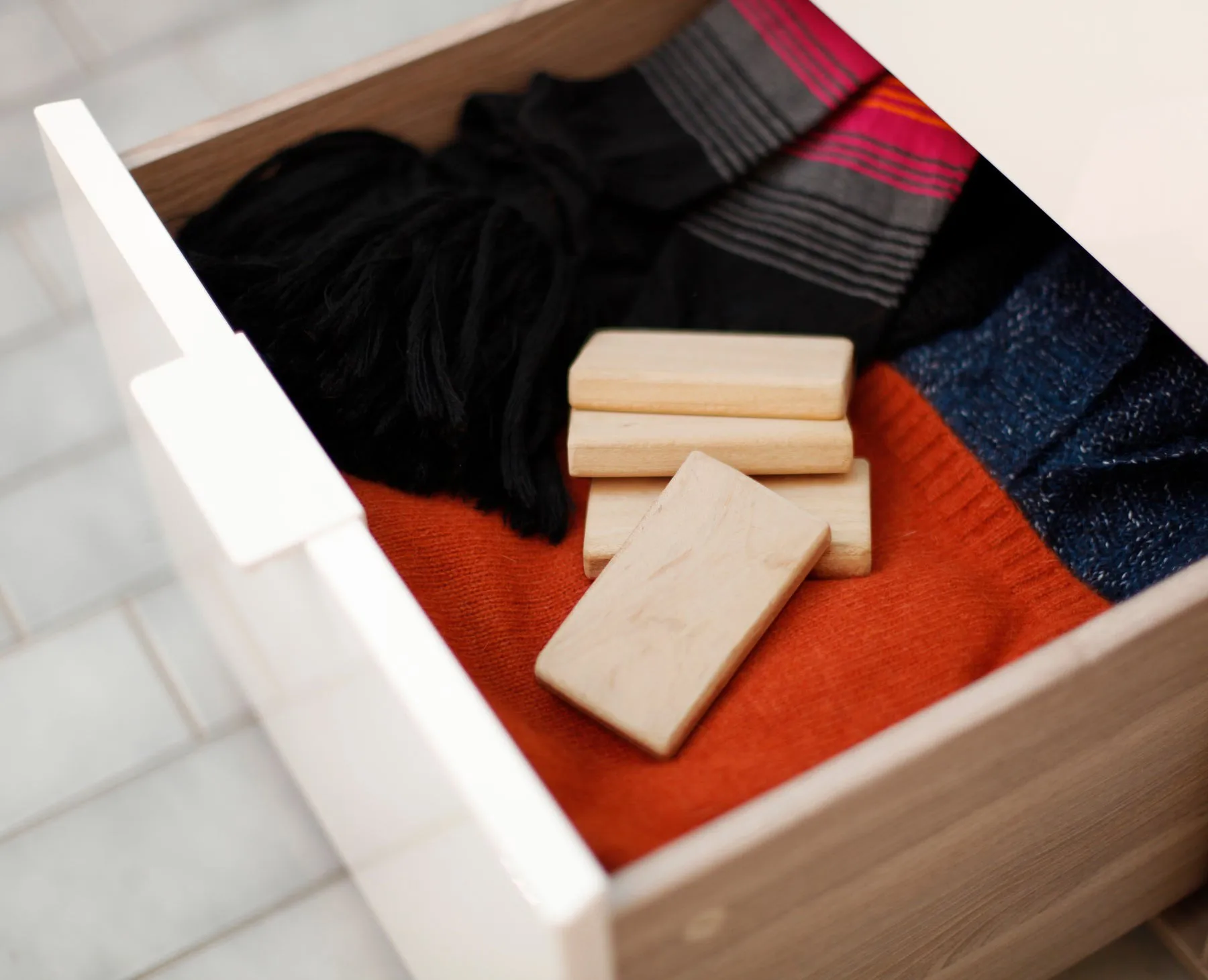 Bosign scent block in white cedarwood, 4件套 Bosign