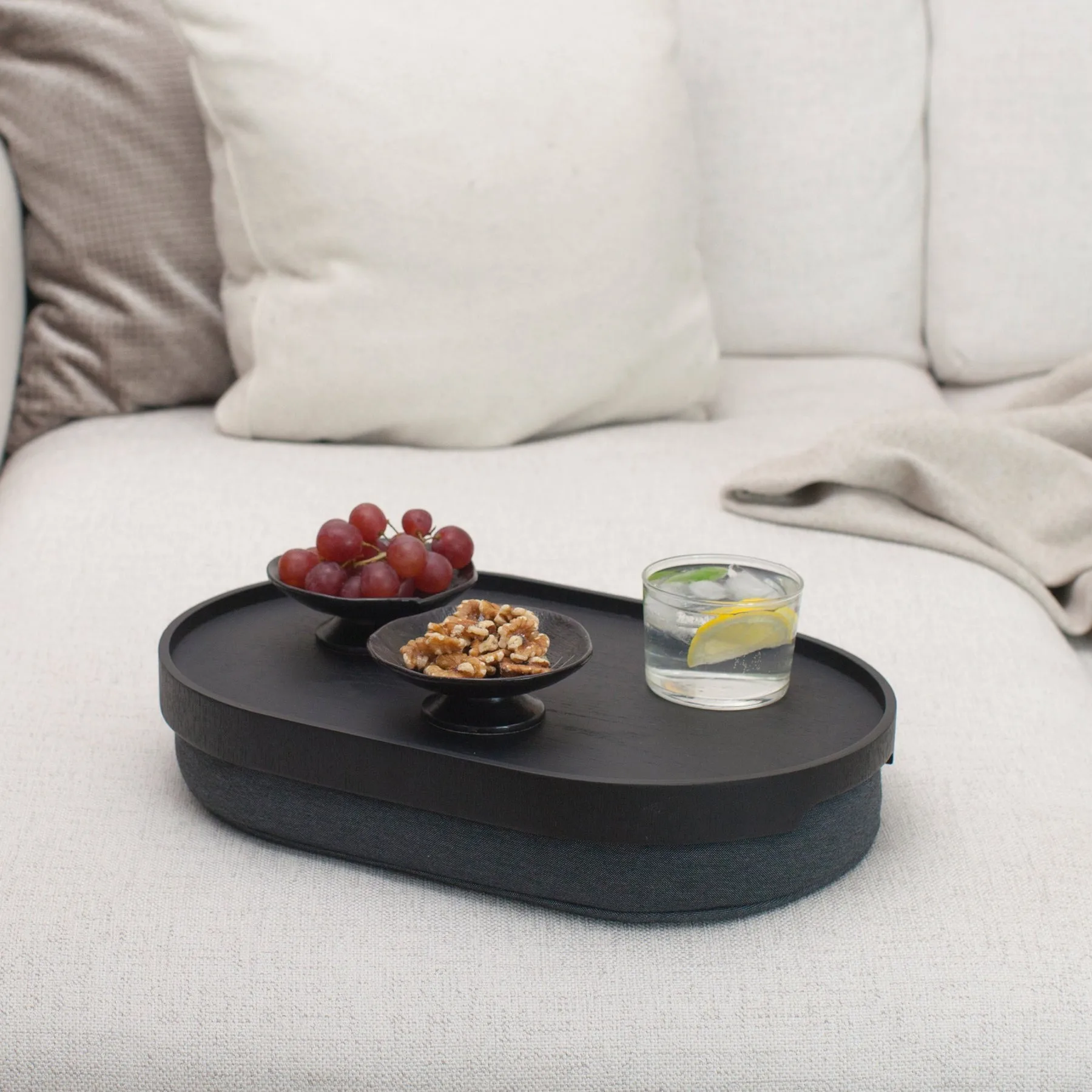 CurveLine™ anti-slip knee 托盘 39x26 cm, 黑色 willow-灰色 Bosign