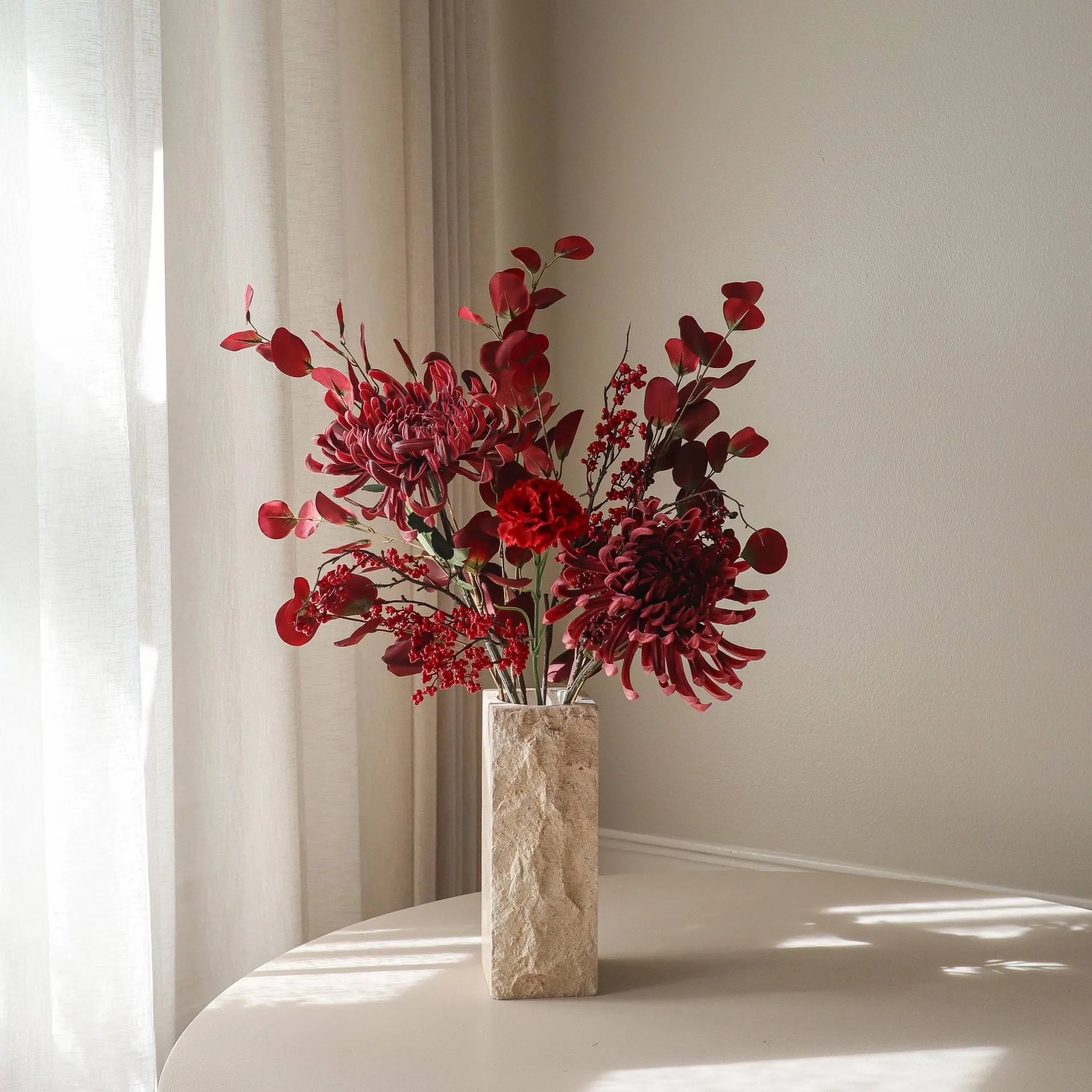 Berry Drama 人造花束, 蜘蛛菊、康乃馨、尤加利，84cm Botané
