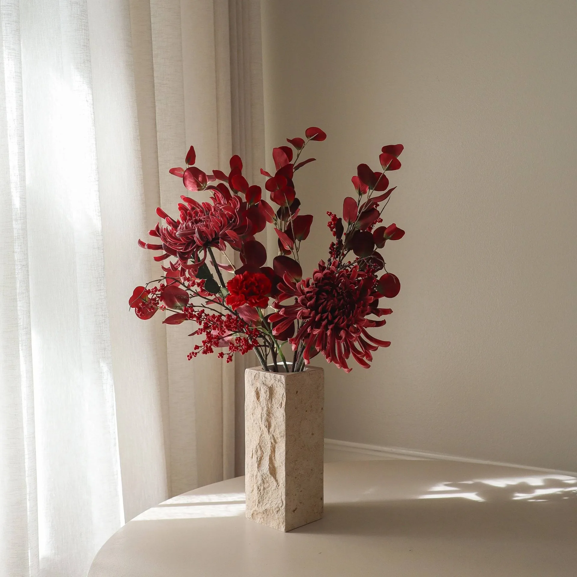Berry Drama 人造花束, 蜘蛛菊、康乃馨、尤加利，84cm Botané