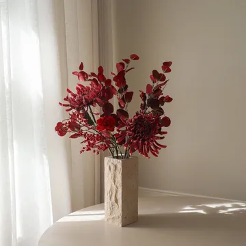 Berry Drama 人造花束 - 蜘蛛菊、康乃馨、尤加利，84cm - Botané