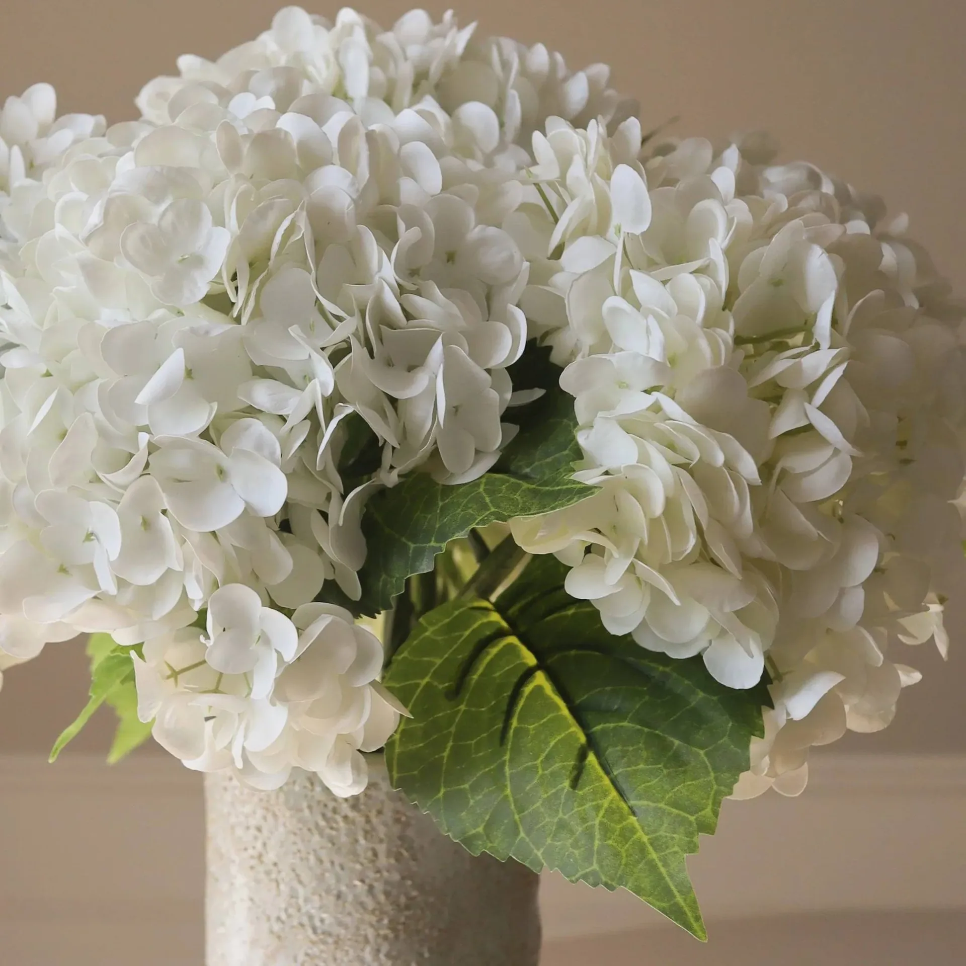 Hydrangea 绣球花 仿真花艺术装置, 白色_7件装 Botané