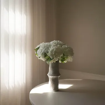Hydrangea 绣球花 仿真花艺术装置 - 白色_7件装 - Botané