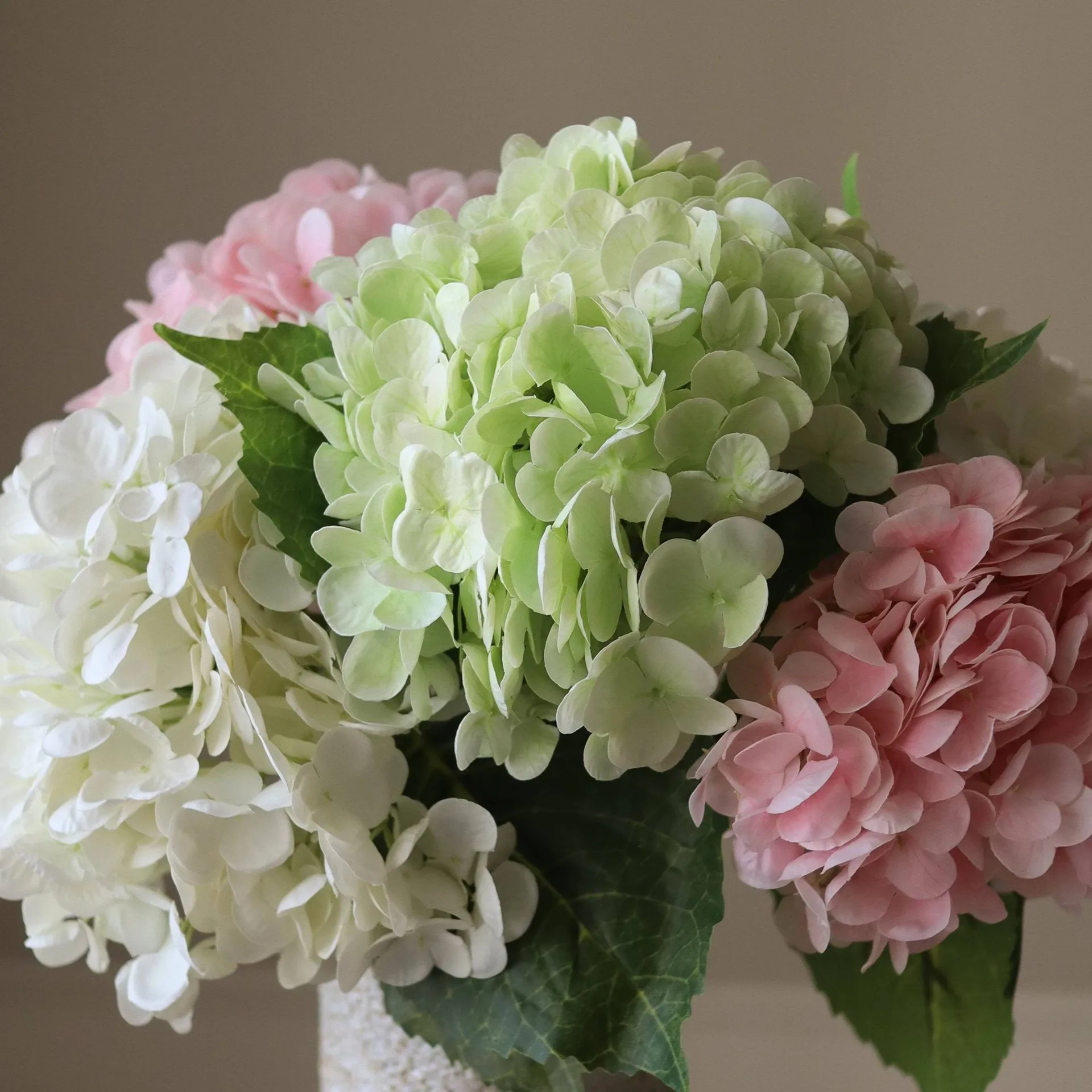 Hydrangea 绣球花 仿真花艺术装置, 粉白绿三色_7支装 Botané