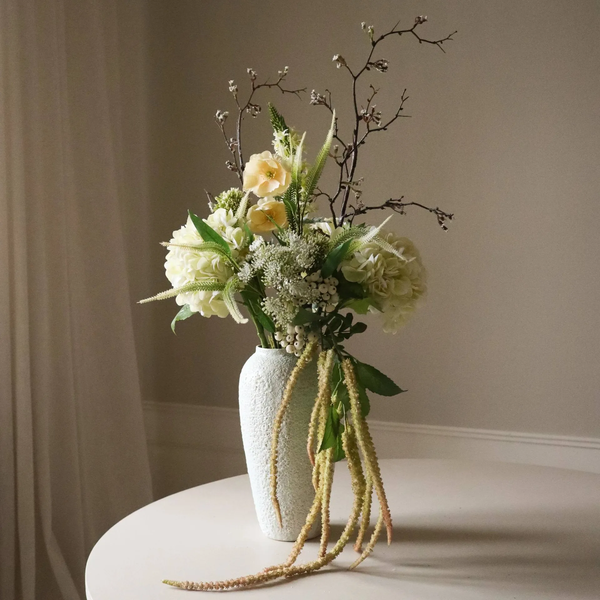 Ivory Cascade 象牙瀑布 仿真花艺术装置, 雪果枝_樱桃枝_罂粟花_绣球花_13支 Botané