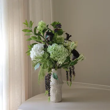 Moonlit Garden 人造花束 - 绣球花-鹦鹉郁金香-马蹄莲，106cm，17支 - Botané