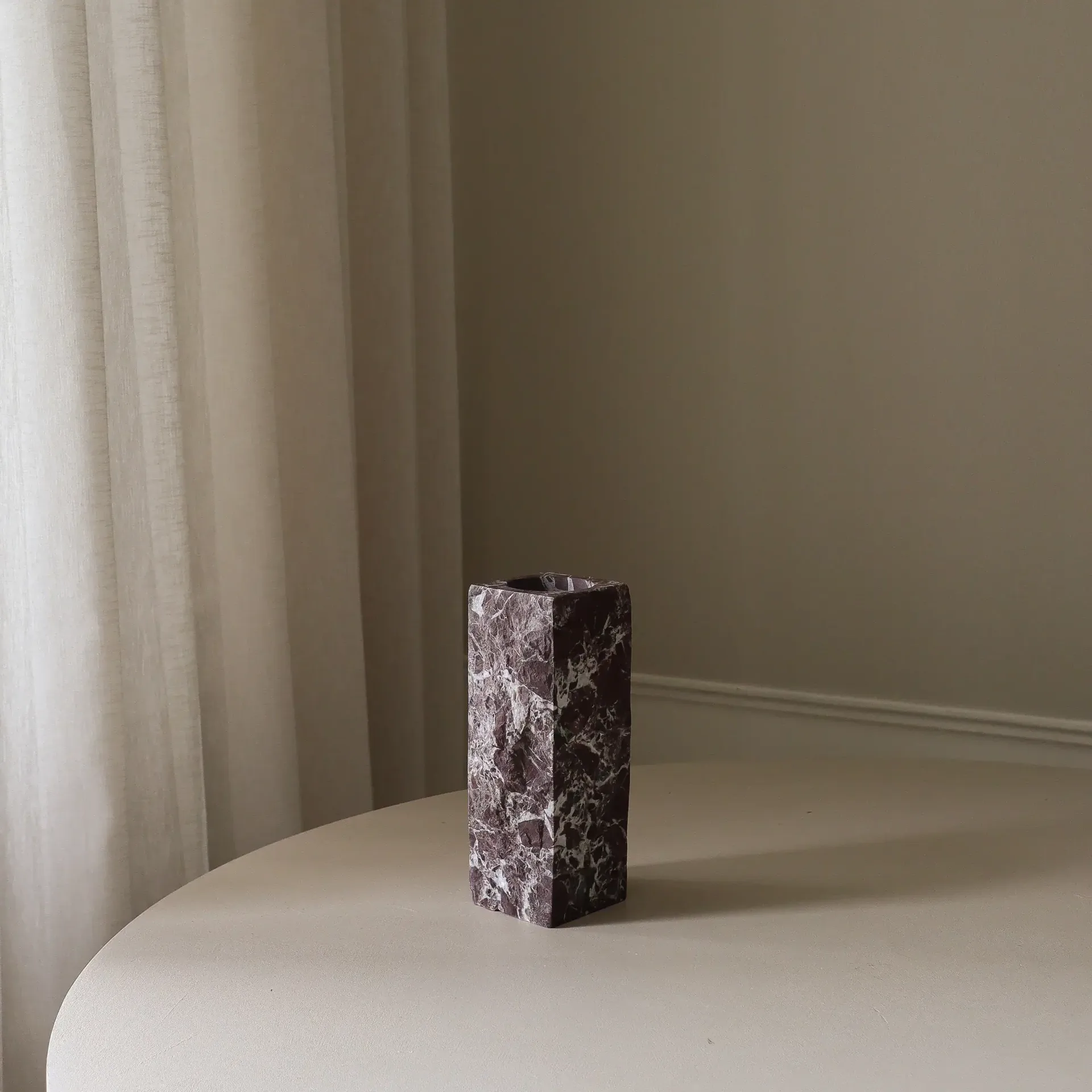 Rosso Levanto Edge 大理石花瓶, 小号，25cm Botané