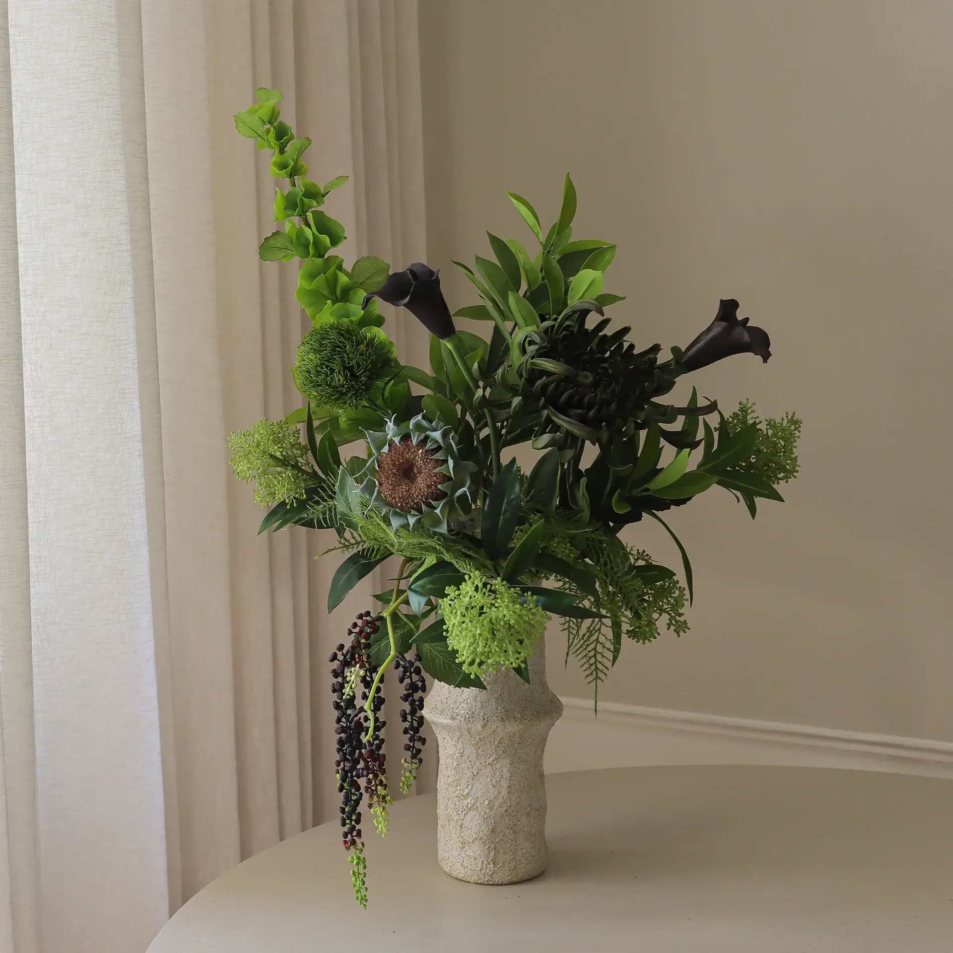 Verdant Noir 人造花束, 马蹄莲—蜘蛛菊—秋向日葵，92cm，13支 Botané