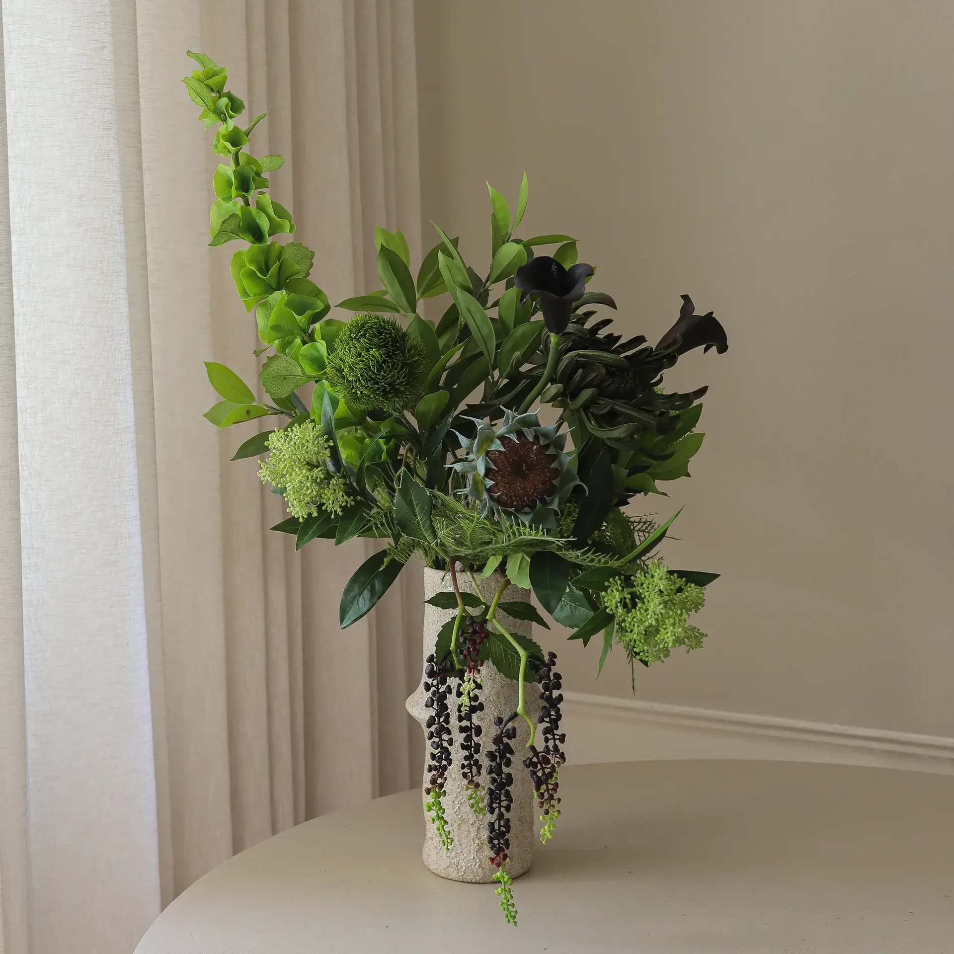 Verdant Noir 人造花束, 马蹄莲—蜘蛛菊—秋向日葵，92cm，13支 Botané