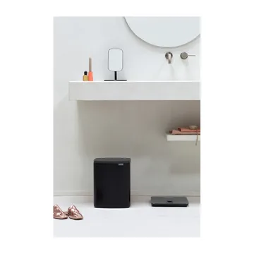 Bo 垃圾桶 12升 - 哑光黑色 - Brabantia