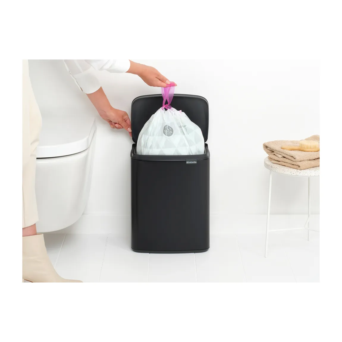 Bo 垃圾桶 12升, 哑光黑色 Brabantia