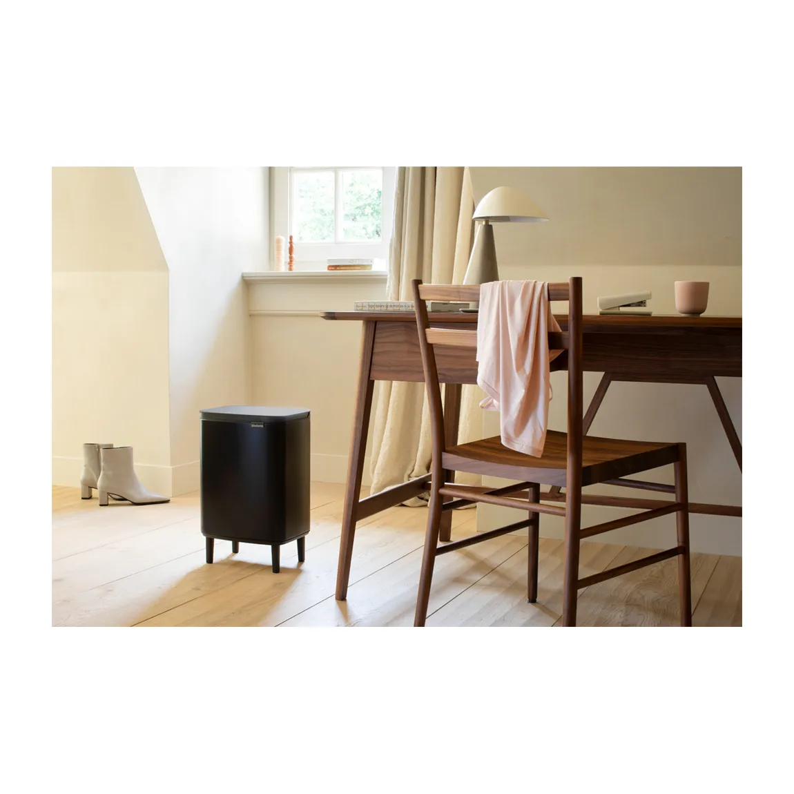 Bo 高款废纸篓12L, 哑光黑色 Brabantia