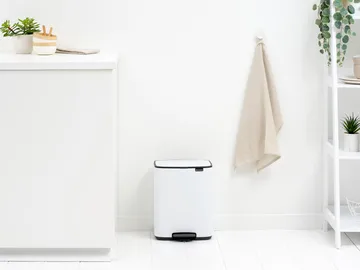 Bo 北欧风格脚踏式垃圾桶12L - 白色 - Brabantia