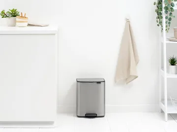 Bo 北欧风格脚踏式垃圾桶12L - 哑光防指纹钢色 - Brabantia