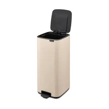 Bo 北欧风格脚踏式垃圾桶30L - 柔和米色 - Brabantia