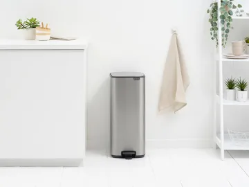 Bo 北欧风格脚踏式垃圾桶30L - 哑光防指纹钢色 - Brabantia