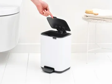 Bo 北欧风格脚踏式垃圾桶4L - 白色 - Brabantia