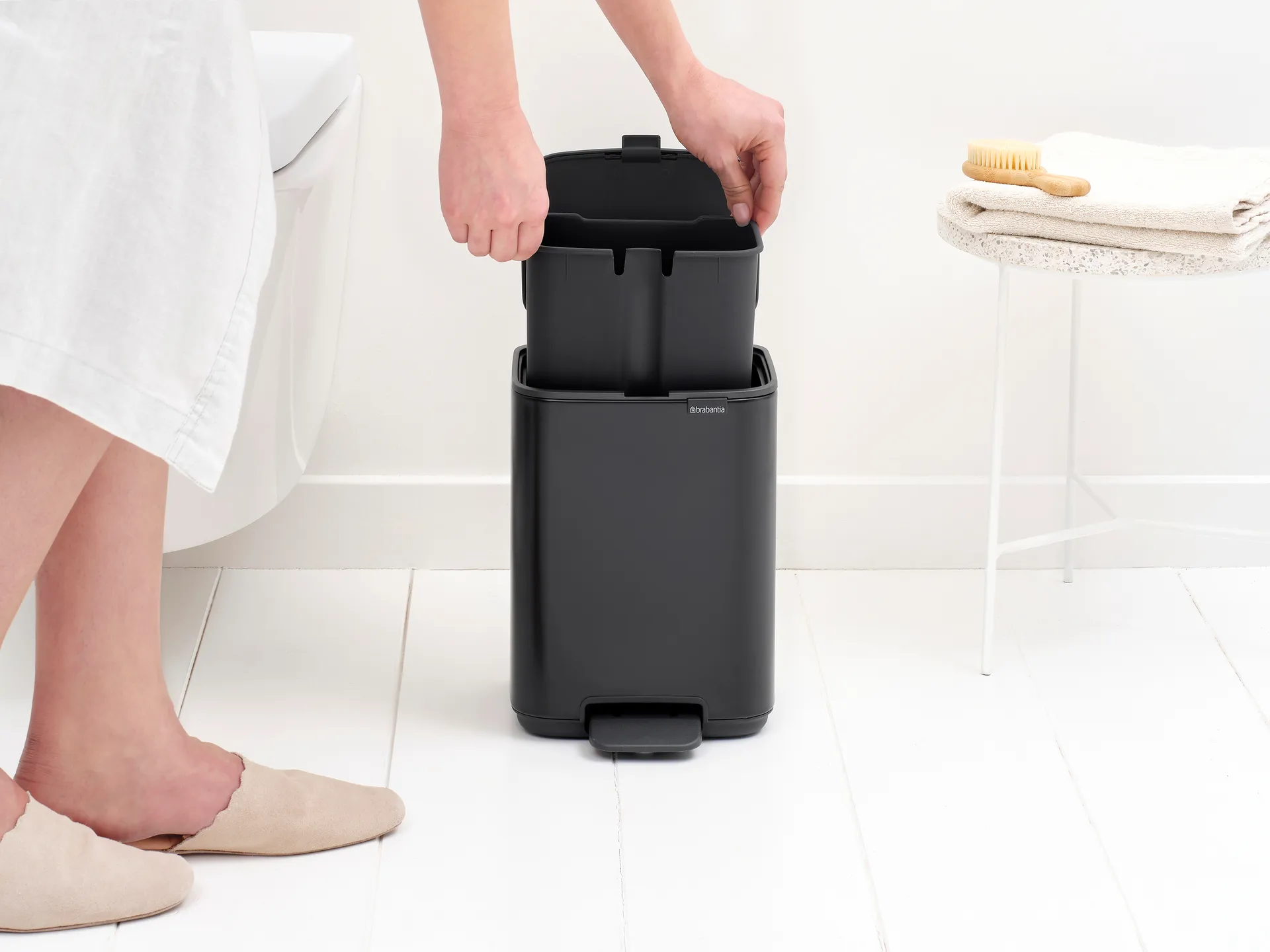 Bo 北欧风格脚踏式垃圾桶4L, 哑光黑色 Brabantia