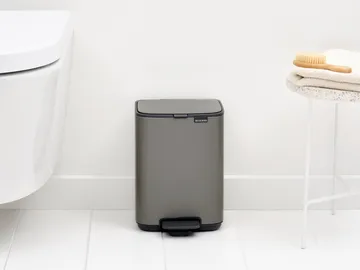 Bo 北欧风格脚踏式垃圾桶4L - 铂金色 - Brabantia