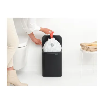 Bo 垃圾桶 7升 - 哑光黑色 - Brabantia