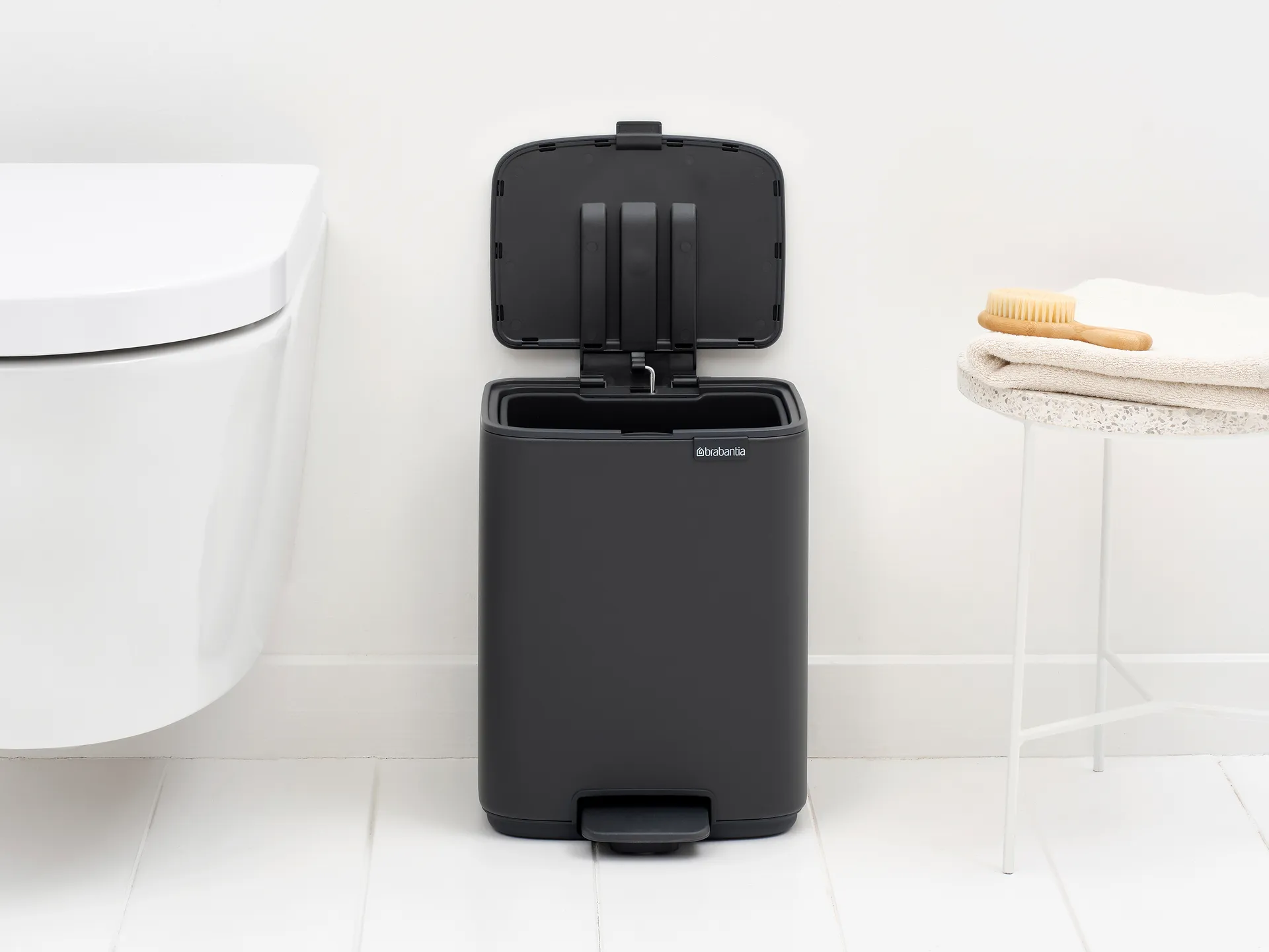 Bo 北欧风格脚踏式垃圾桶7L, 矿物无限灰色 Brabantia