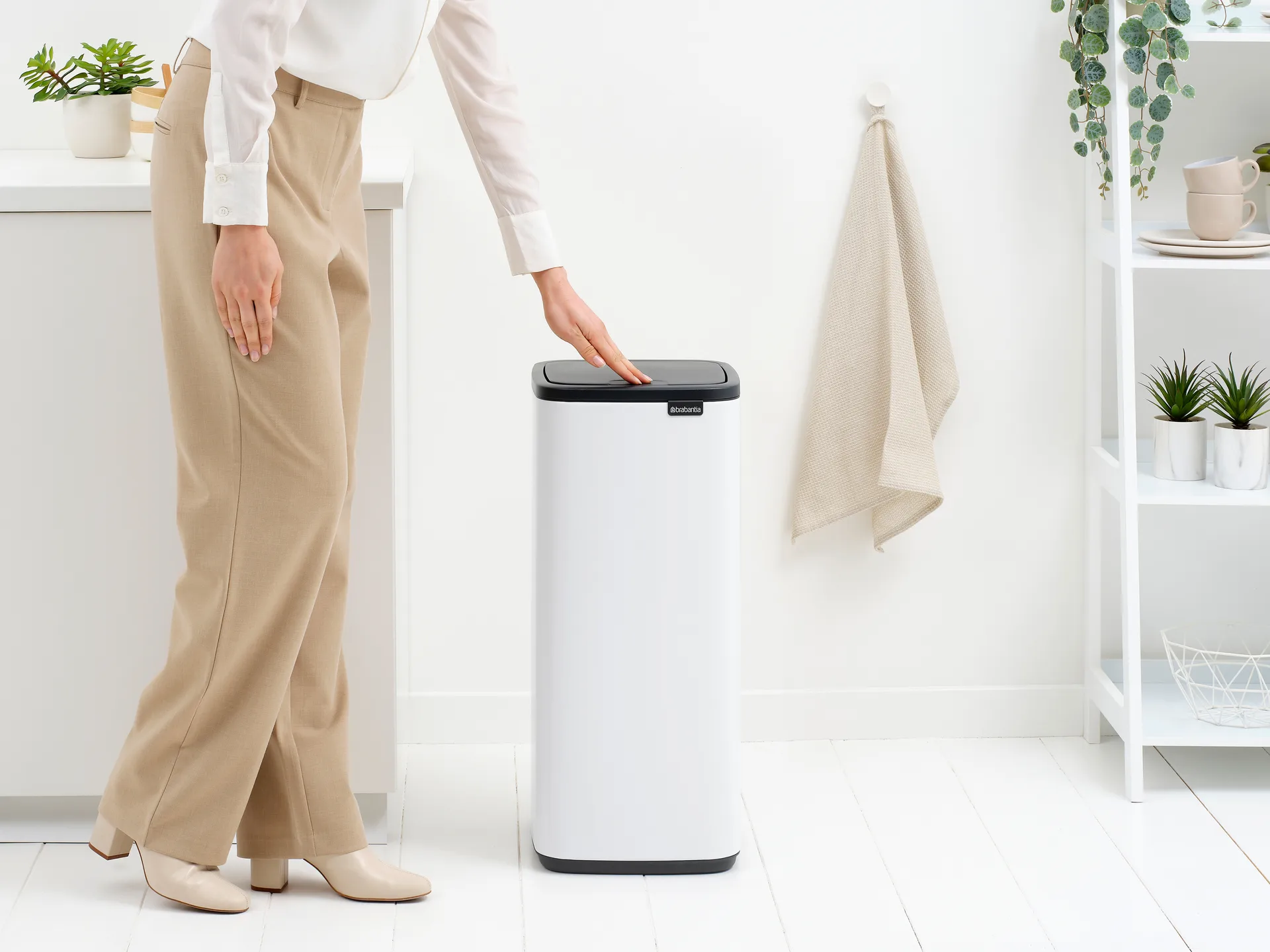 Bo Touch Bin 触碰式垃圾桶30L, 白色 Brabantia