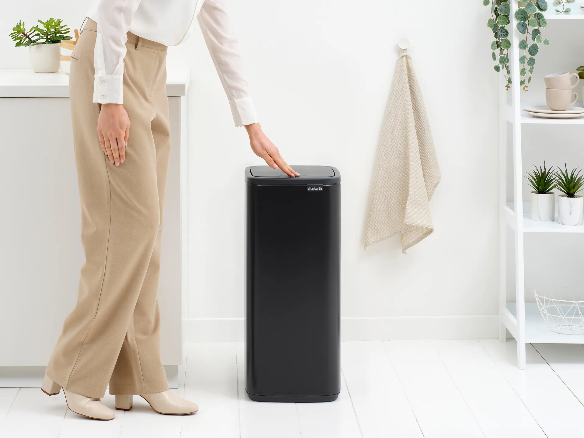 Bo Touch Bin 触碰式垃圾桶30L, 哑光黑色 Brabantia