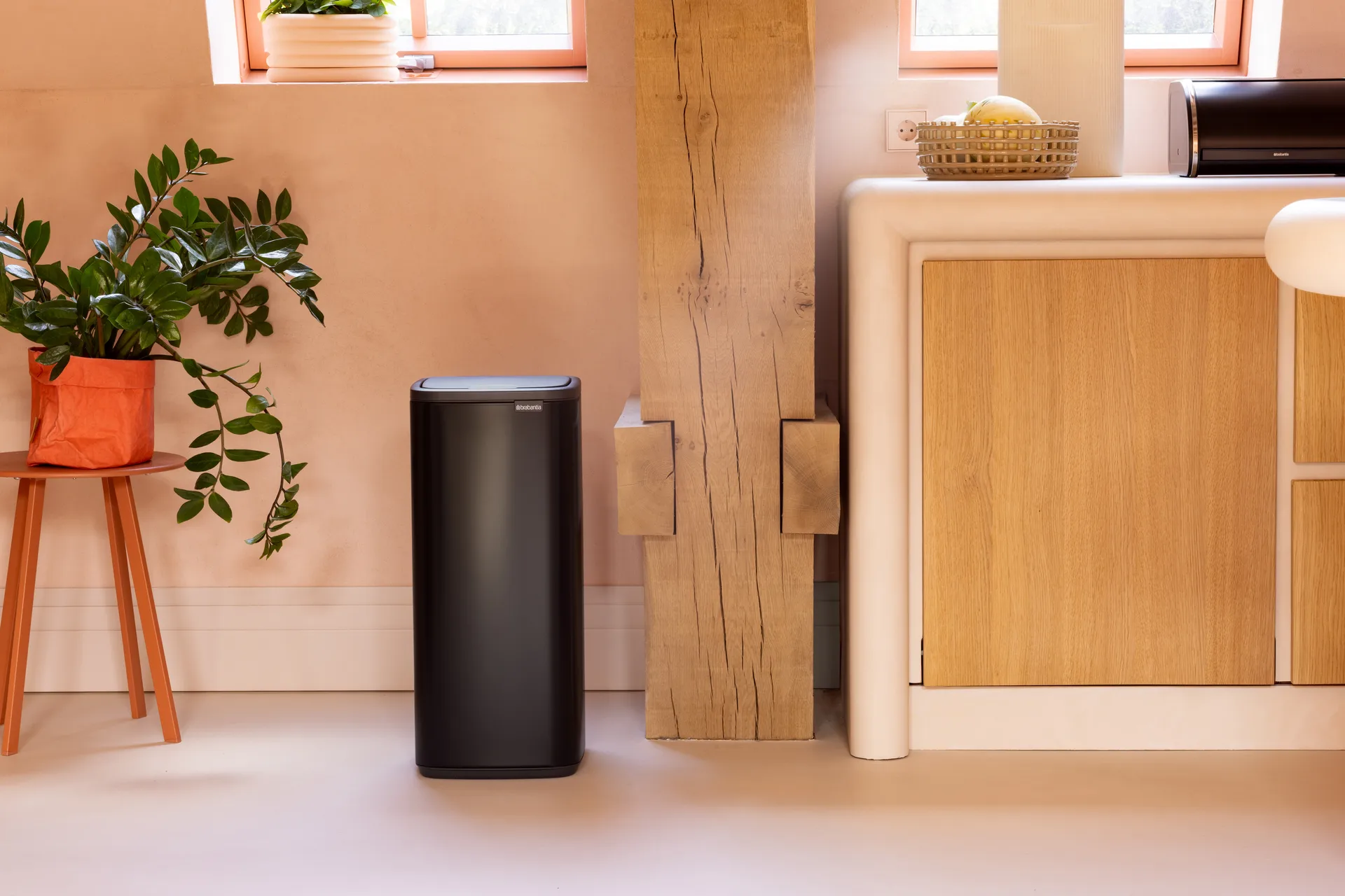 Bo Touch Bin 触碰式垃圾桶30L, 哑光黑色 Brabantia