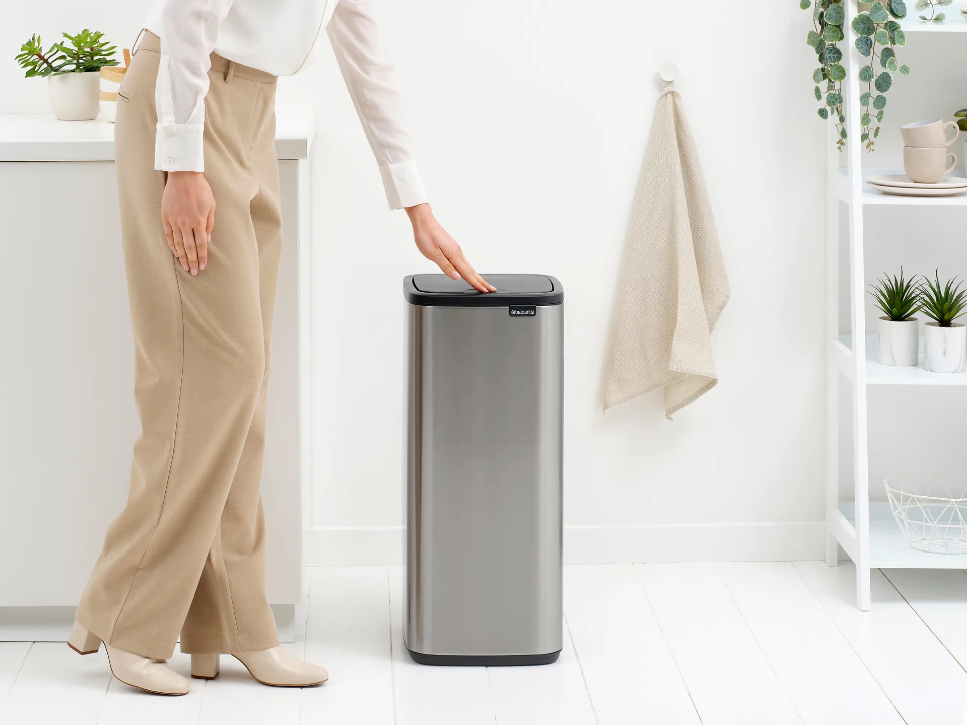 Bo Touch Bin 触碰式垃圾桶30L, 哑光防指纹钢色 Brabantia