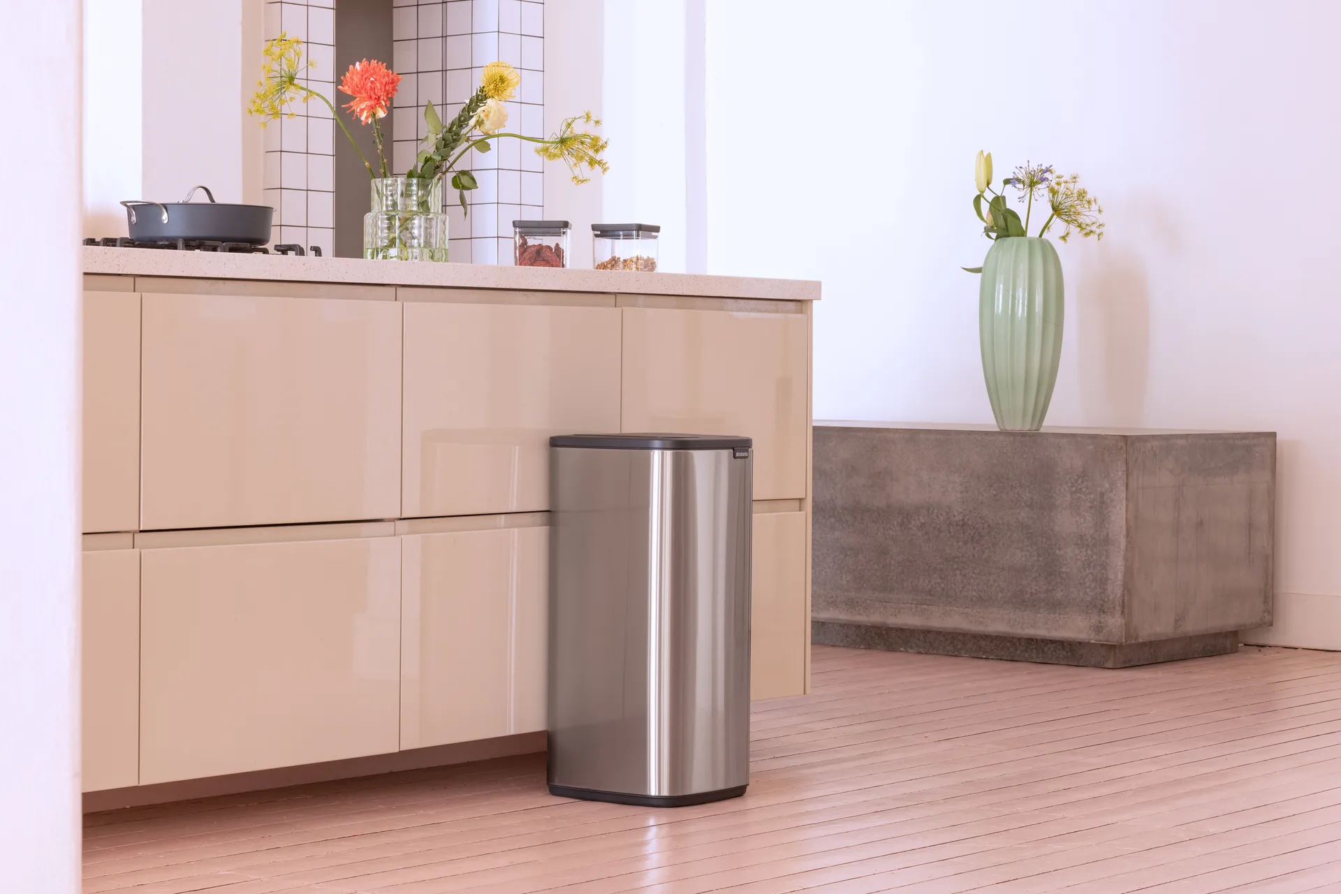 Bo Touch Bin 触碰式垃圾桶30L, 哑光防指纹钢色 Brabantia