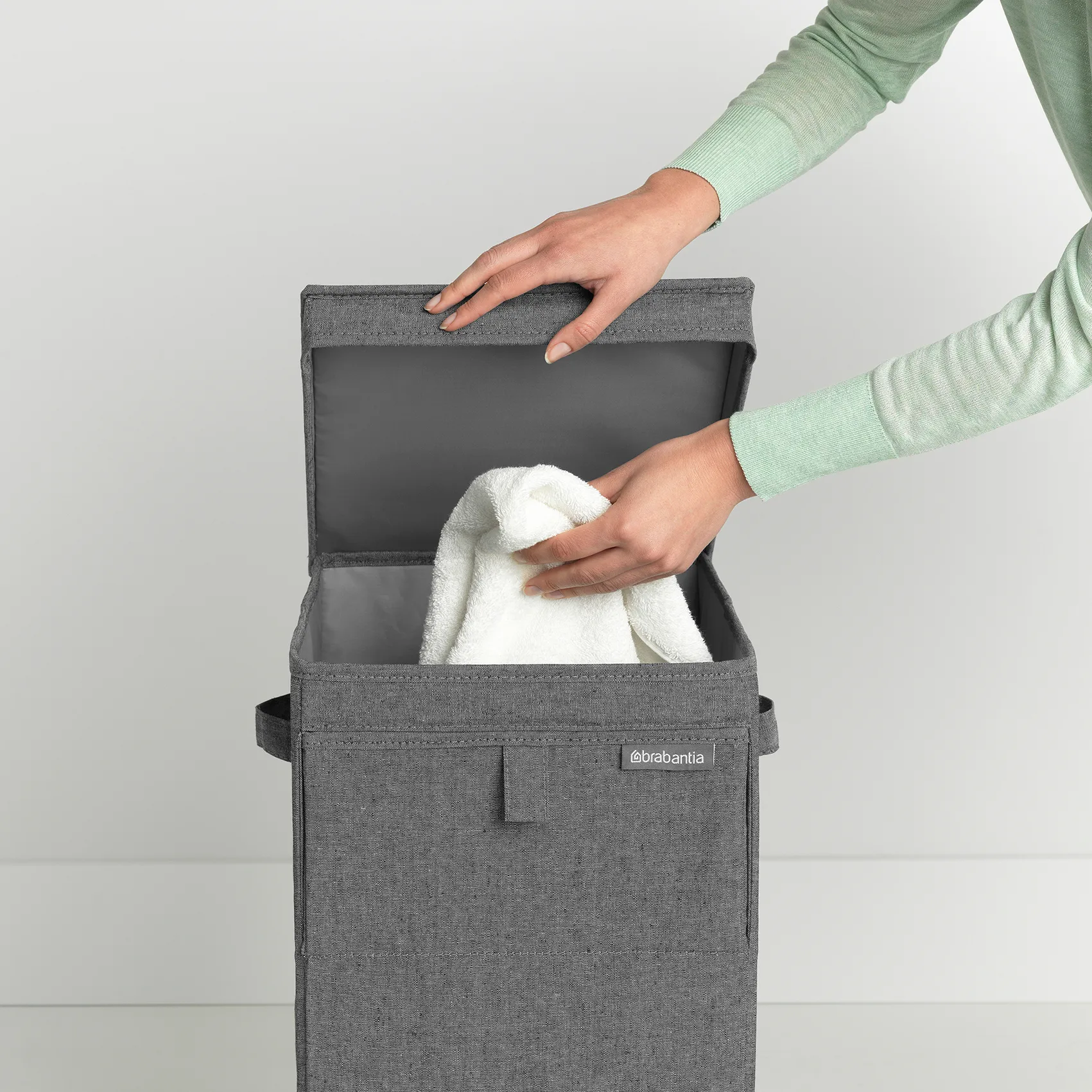 Brabantia 可叠放洗衣篮 35升, 深灰色 Brabantia