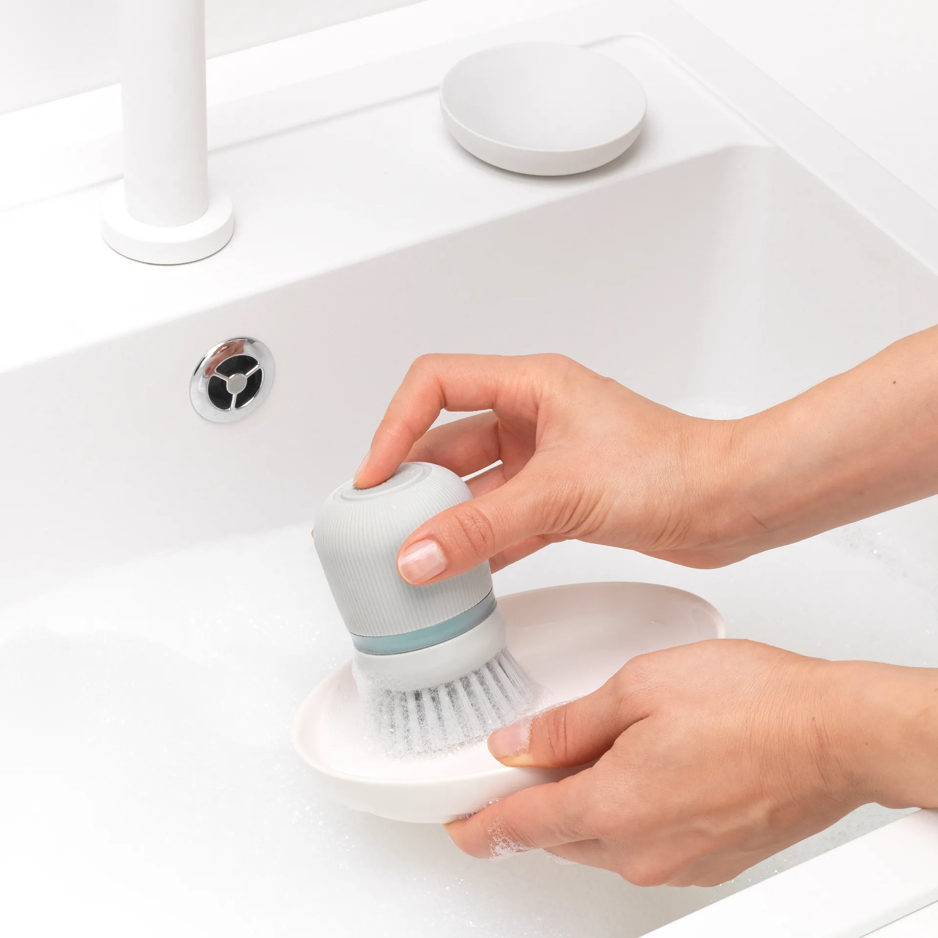 Brabantia dish soap holder with dish brush, light 灰色 Brabantia