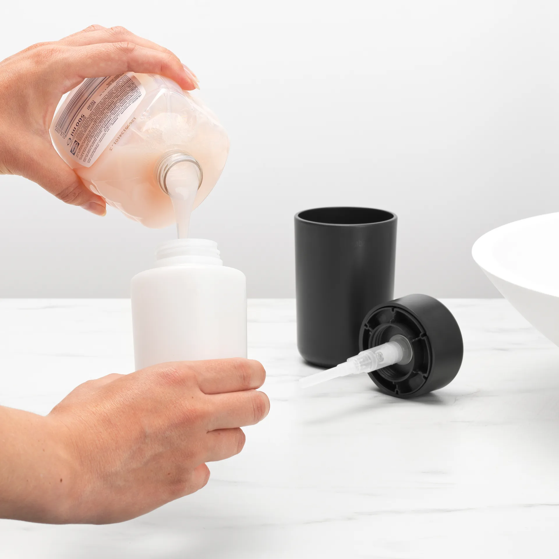 Brabantia ReNew 皂液器 14cm, 深灰色 Brabantia