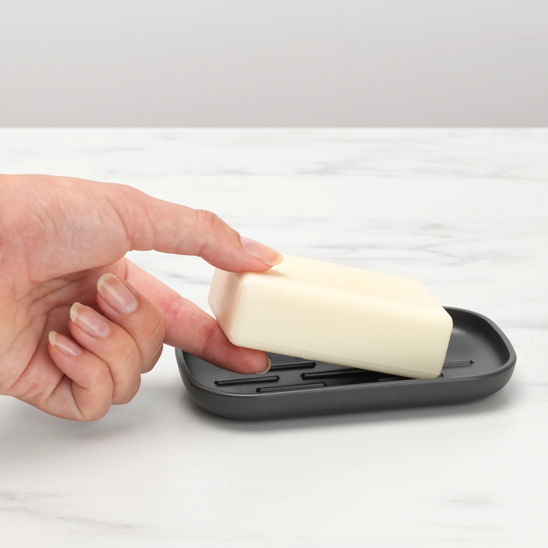 Brabantia ReNew 肥皂碟, 深灰色 Brabantia