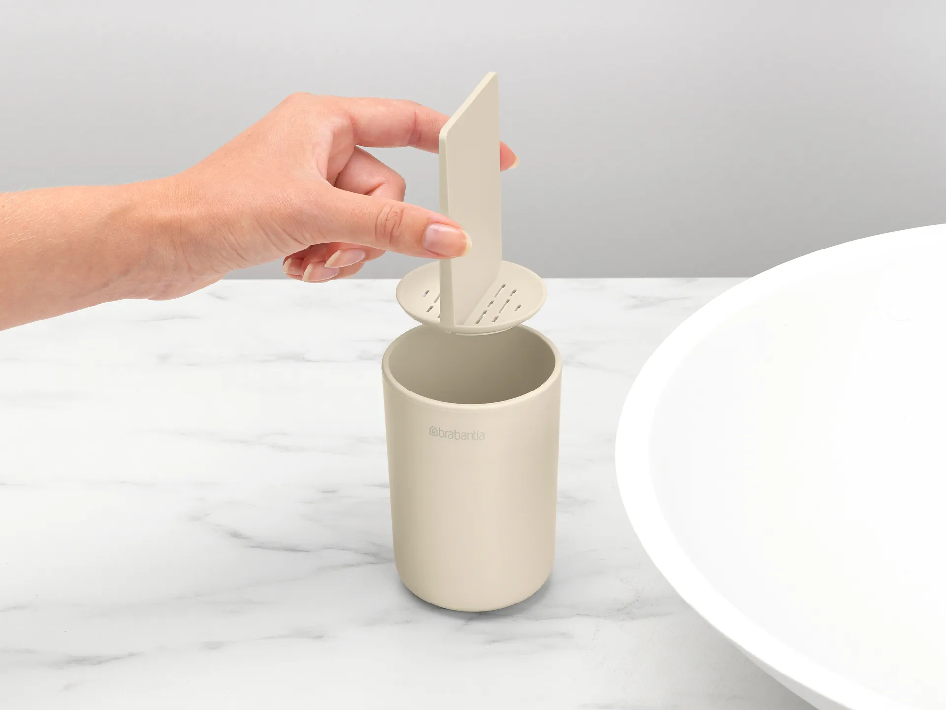 Brabantia ReNew 牙刷架, 柔和米色 Brabantia