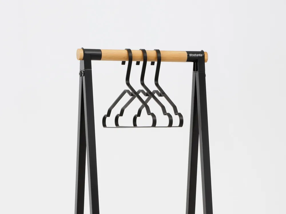 Linn 紧凑型衣架, 黑色 Brabantia