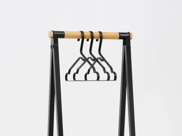 Linn 紧凑型衣架 - 黑色 - Brabantia