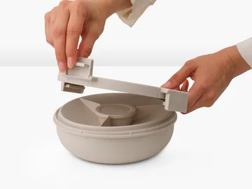Make & Take 1.3升沙拉碗 - 柔米色 - Brabantia