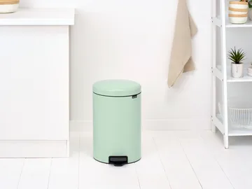 New Icon 新经典脚踏垃圾桶20升 - Jade 绿色 - Brabantia