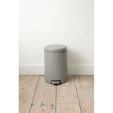 New Icon 新经典脚踏垃圾桶20升 - 矿物水泥灰 - Brabantia