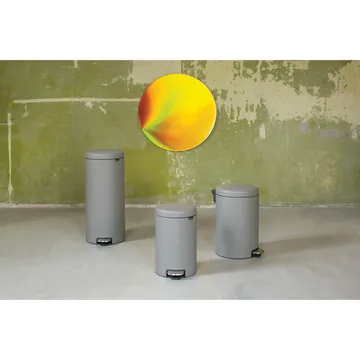 New Icon 新经典脚踏垃圾桶20升 - 矿物水泥灰 - Brabantia