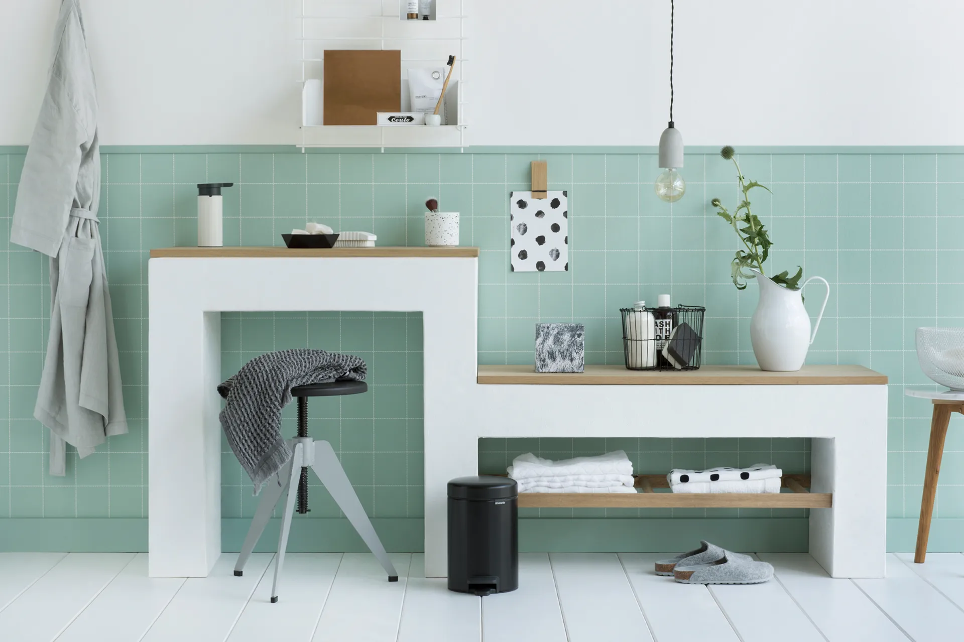 New Icon 新经典脚踏垃圾桶3升, 哑光黑 Brabantia