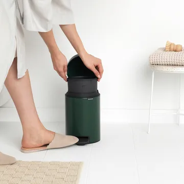 New Icon 3升脚踏垃圾桶 - 松绿色 - Brabantia