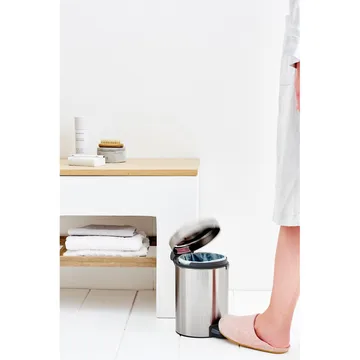 New Icon 新经典脚踏垃圾桶3升 - 哑光防指纹钢 - Brabantia